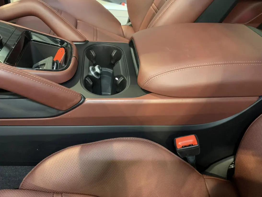 gt sport 83 reparation et coloration de cuir toulon gt sport 04